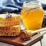 Рецепты лечения прыщей с помощью меда